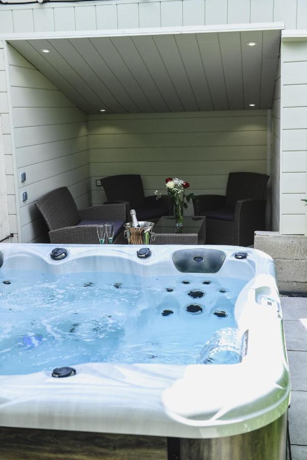 O Rethel Jacuzzi, Gite Ardennes Екстериор снимка